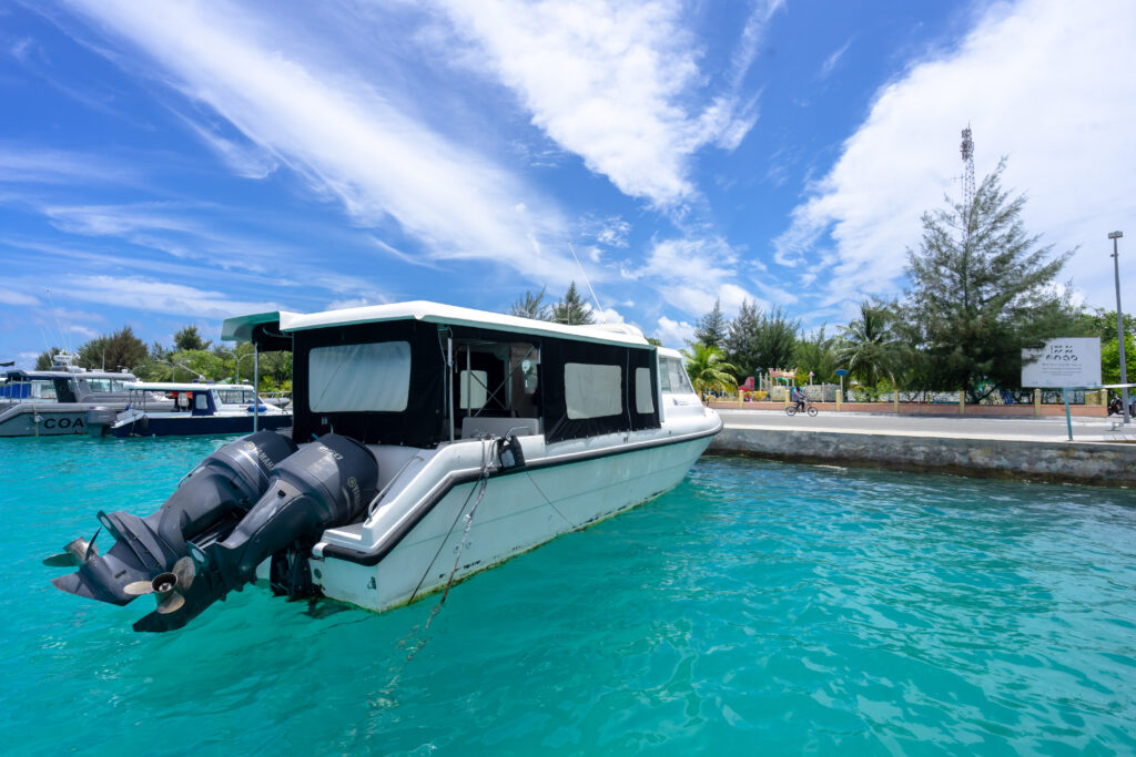 Belize: Cave Tubing And Explore The Ancient Maya Ruins Of Xunantunich. Belize: Cave Tubing And Explore The Ancient Maya Ruins Of Xunantunich.