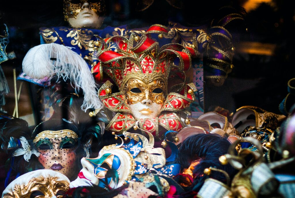 New Orleans, USA: Celebrate Mardi Gras With Lively Parades And Music In The French Quarter. 3 New Orleans, USA: Celebrate Mardi Gras With Lively Parades And Music In The French Quarter.